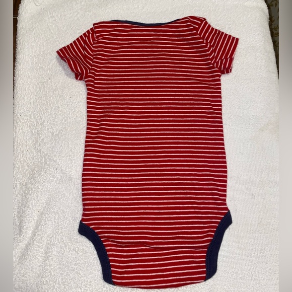 3 for 12$Child of mine, striped 3 to 6 onesie - Picture 2 of 2